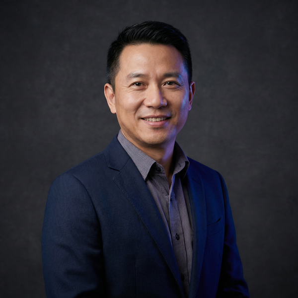 飞机杯资深制片人王建国